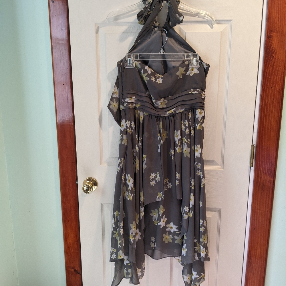 Grey halter dress - Picture 4 of 5